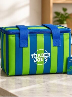 Trader Joe’s Mini Insulated Tote Summer Fun Collection